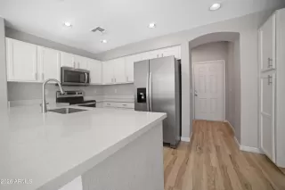 Photo #1: 7047687 Listing 