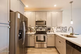 Photo #4: 7047720 Listing 